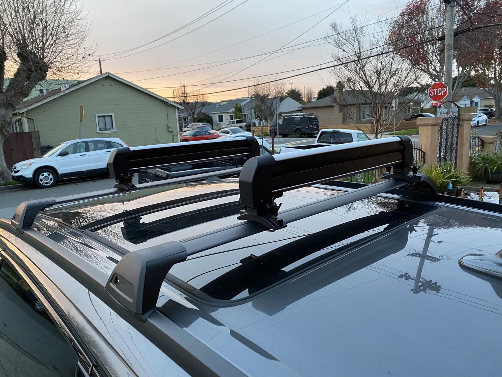 Leader Accessories Car Ski Snowboard Roof Racks, Fits Up to 6 Pairs of Skis or 4 Snowboards, 2 PCS Universal Ski Roof Rack Carriers Snowboard Top Holder, Lockable Fit Most Vehicles Equipped Cross Bars customer photo 1