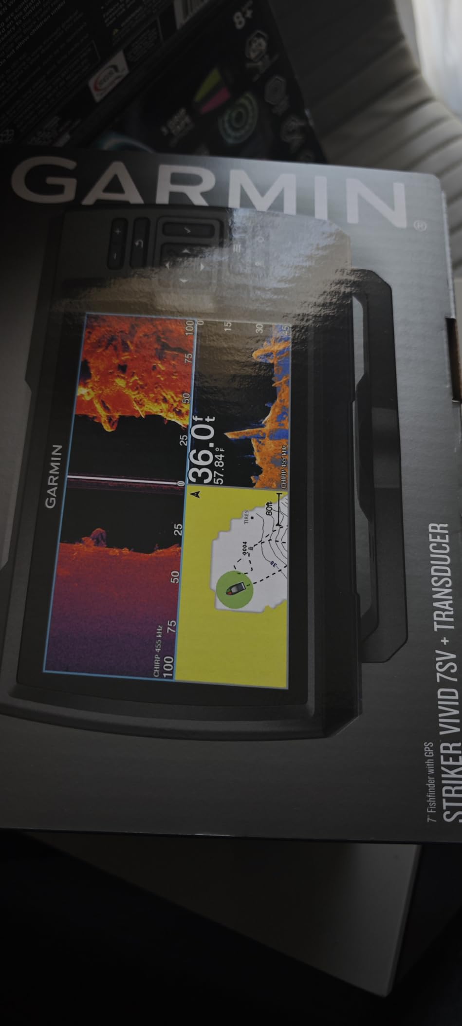 Garmin Striker Vivid 4cv, Easy-to-Use 4-inch Color Fishfinder and Sonar Transducer, Vivid Scanning Color Palettes - 010-02550-00 customer photo 1