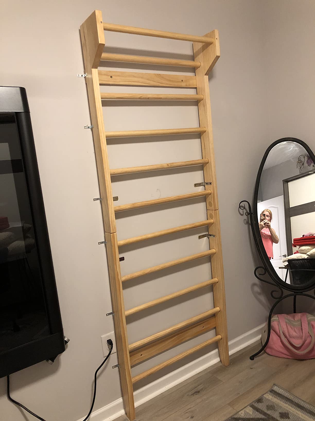 JOYMOR Gymnastics Swedish Ladder, Multiuse Exercise Ladder, Wall Mounted Pull Up Bar, Physical Therapy for Stretching and Various Exercises, Indoor Gym Workout Yoga (Wood Stall Bar) customer photo 2