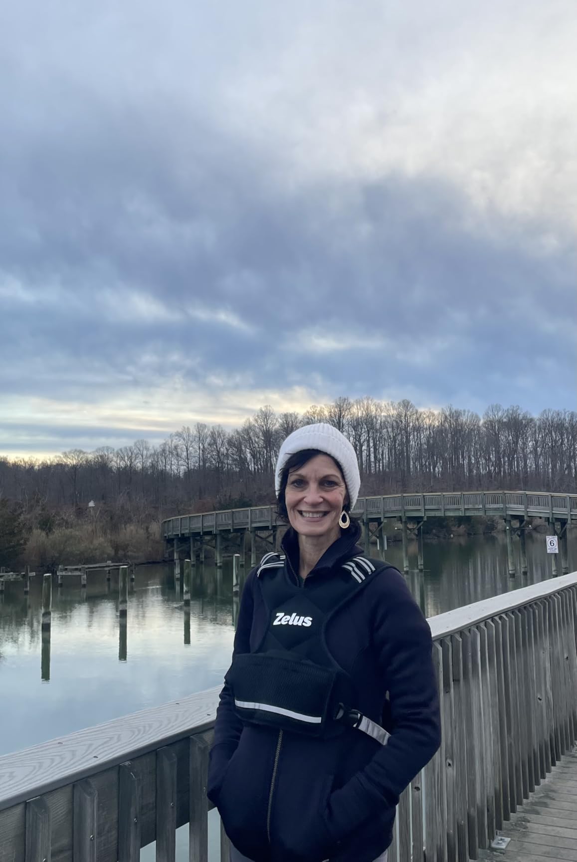 ZELUS Weighted Vest for Men and Women | 4-10lb/11-20lb/20-32lb Vest with 6 Ironsand Weights for Home Workouts | Adjustable Body Weight Vest Exercise Set for Cardio and Strength Training customer photo 1