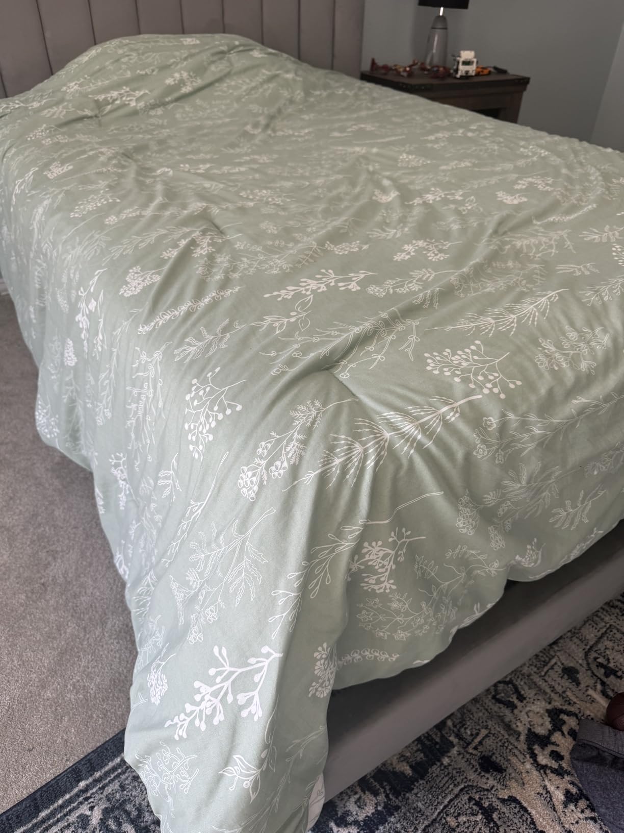 Bedsure Queen Comforter Set - Sage Green Bed Set, 3 Pieces Cute Floral Bedding, 1 Soft Reversible Botanical Flowers Comforter and 2 Pillow Shams customer photo 2