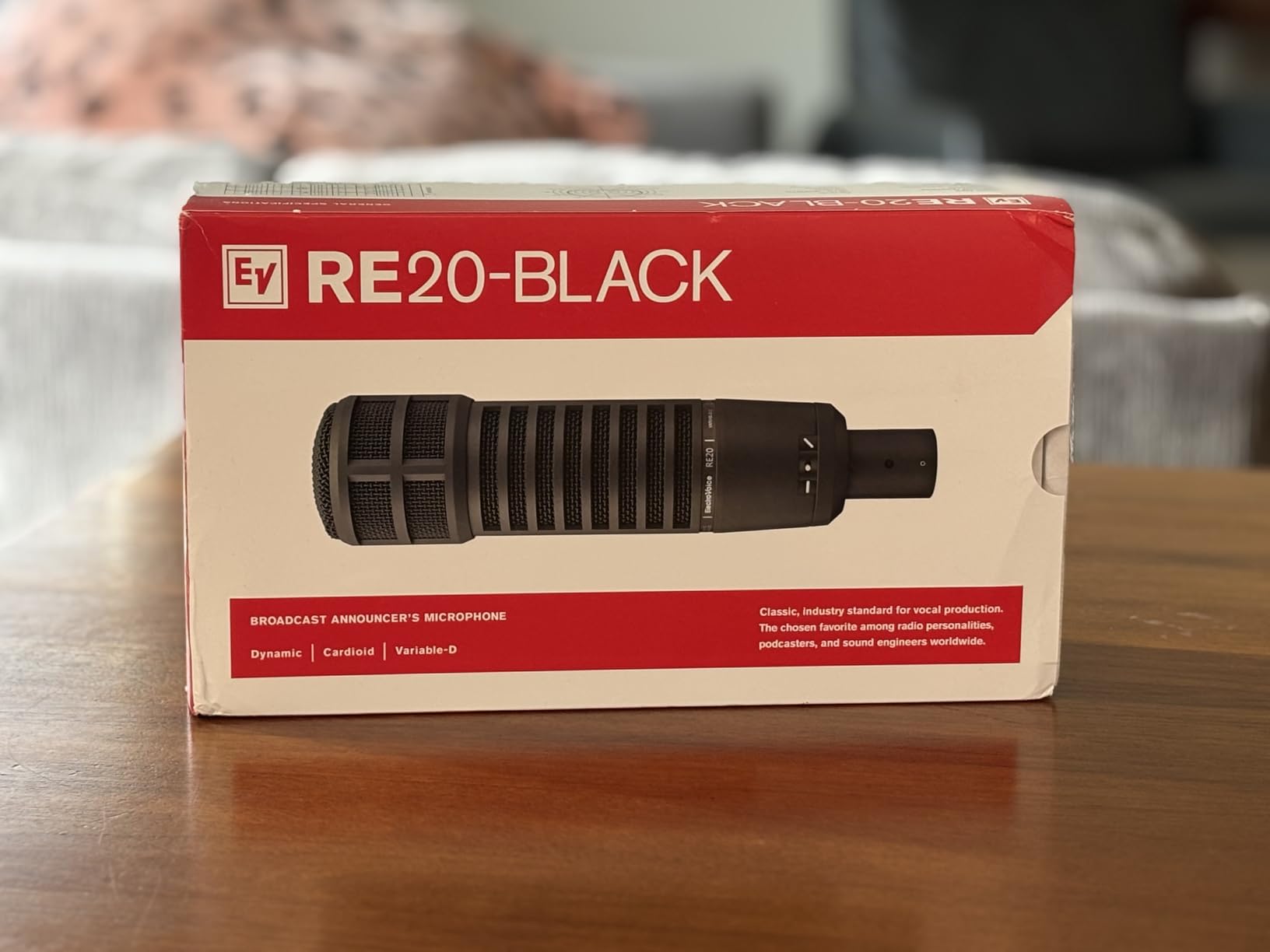 Electro-Voice RE20-BLACK Dynamic Broadcast Announcer Microphone, Black (RE20) customer photo 2