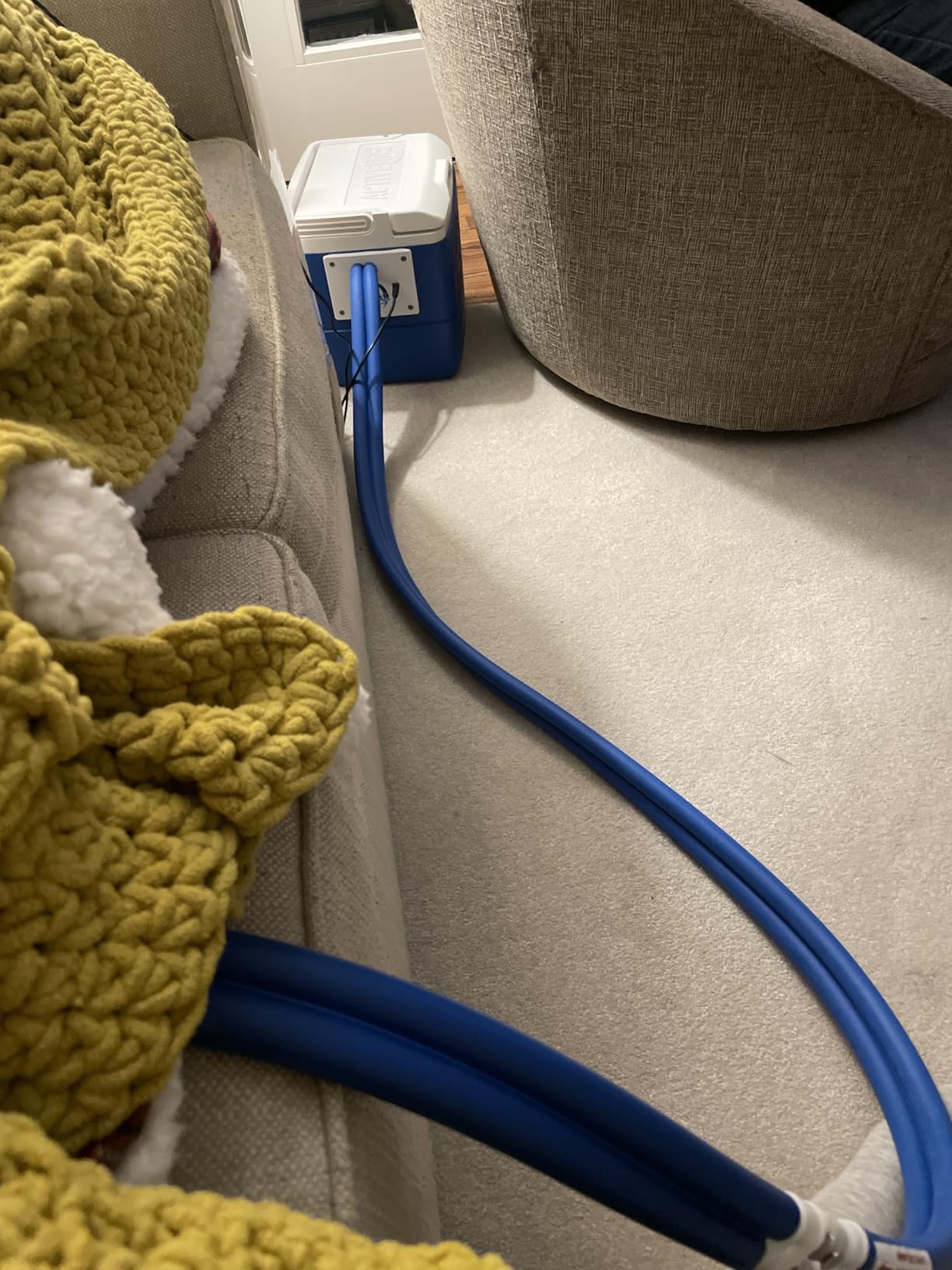 Polar Active Ice 3.0 | 9 QT Cold Therapy Ice Machine | Programmable Timer | Full Circumference Knee Pad | Cryotherapy Pain Relief System | Ace Bandage Style Compression customer photo 2