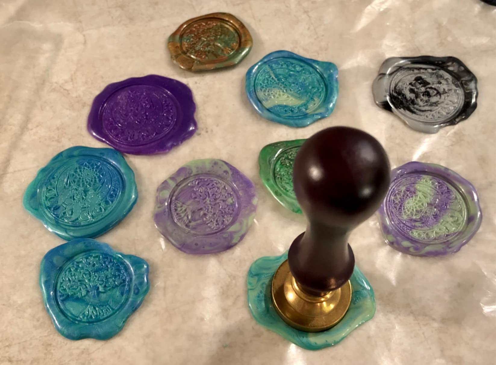 Wax Seal Stamp Kit - 24 Colors, 624 Pcs Stamp Beads, Sealing Wax Warmer, Metallic Pen & Envelope, Gift & Decoration Set customer photo 2