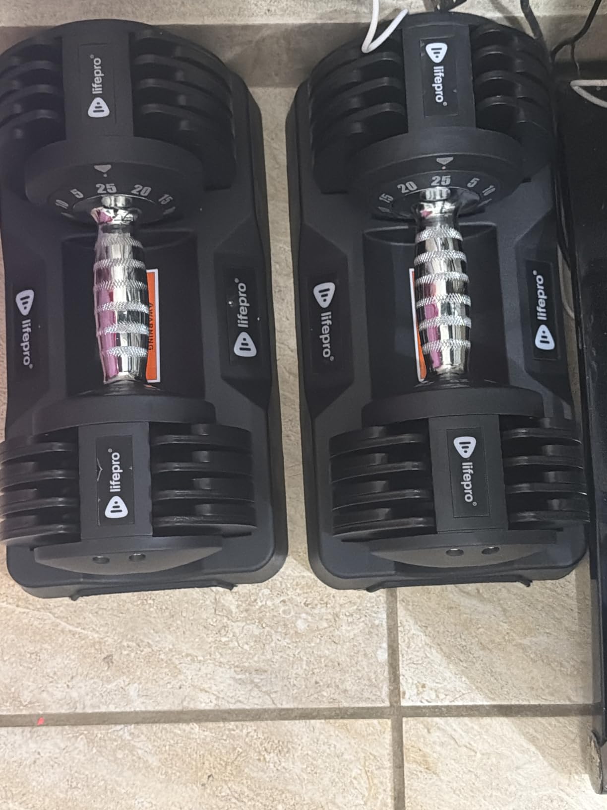 Lifepro Adjustable Dumbbells Set - 15lb, 25lb Pair or 43lb, 55lb & 90lb Single - Quick Adjustment, Anti Slip Handle - Space Saving & Strength Training Weights for Home Gym Exercise & Fitness customer photo 2