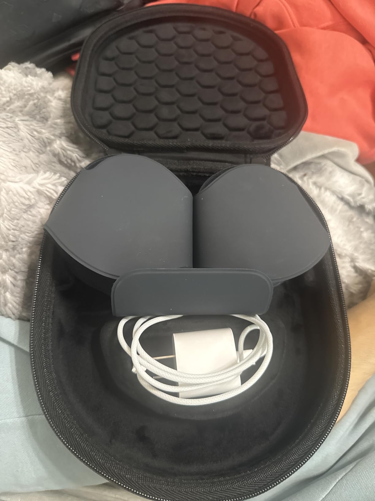 Smart Case for Apple AirPods Max Supports Sleep Mode, Hard Organizer Portable Carry Travel Cover Storage Bag customer photo 1