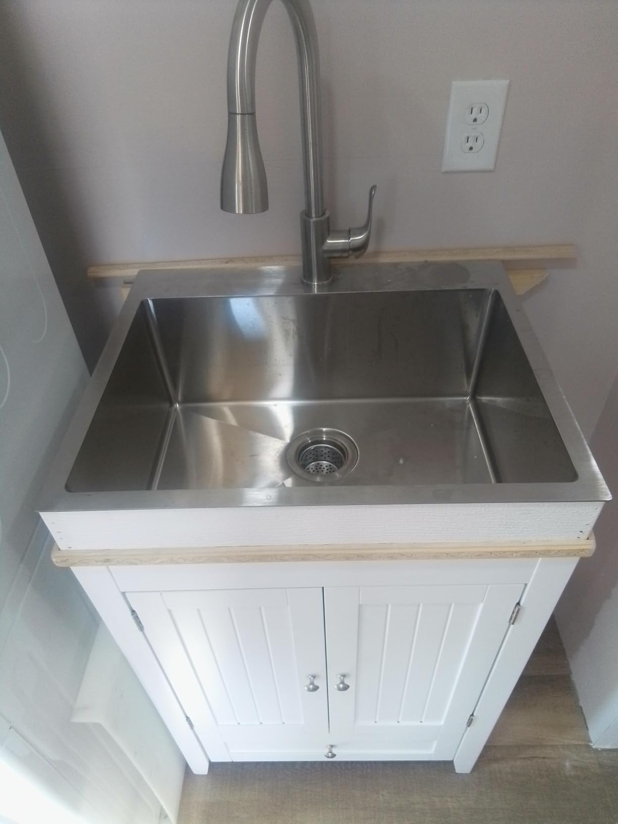 VINGLI 24-Inch Laundry Sink with Cabinet and Pull-Out Sprayer Faucet, Stainless Steel Utility Sink with Cabinet, Grey Cabinet with Sink for Laundry & Utility Room, Kitchen, Bathroom, Basement customer photo 2