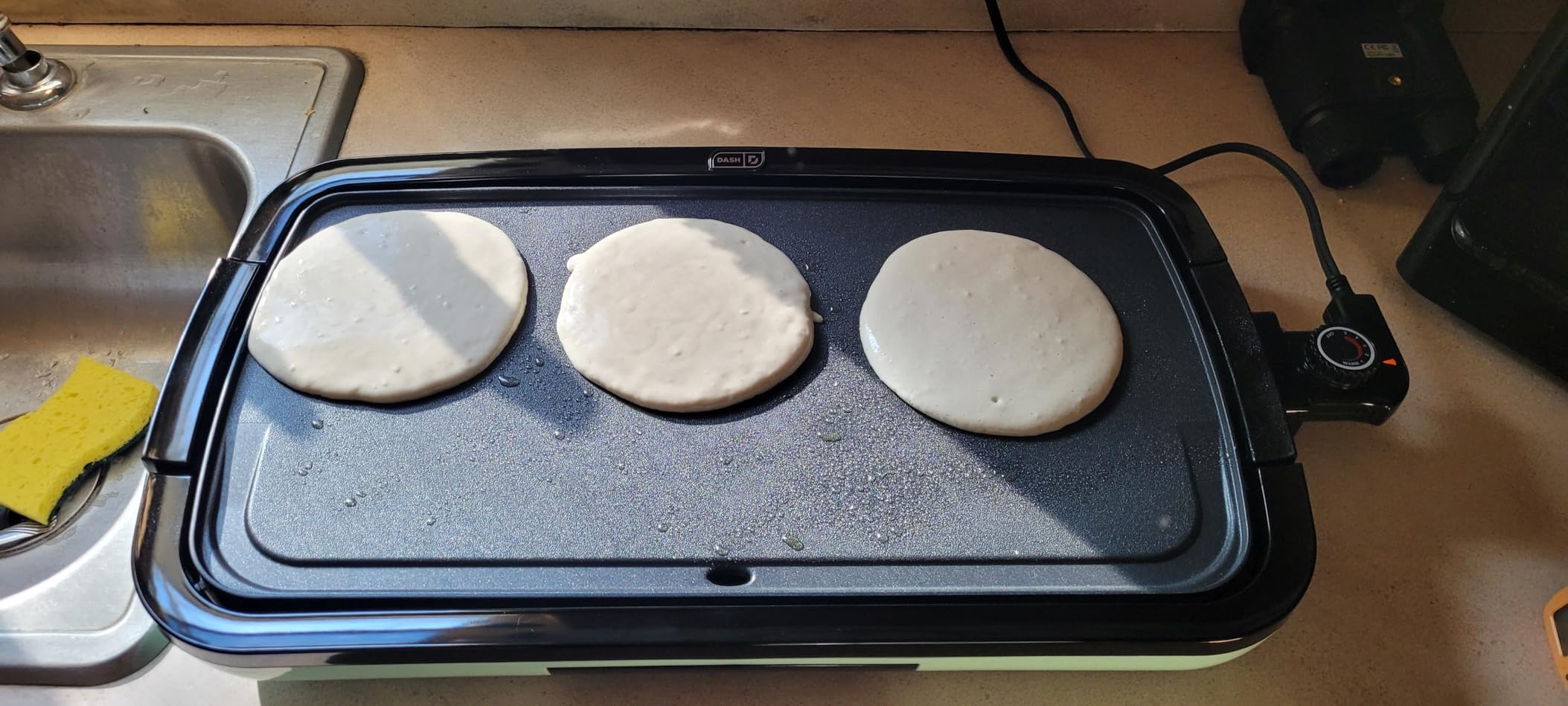 Dash Everyday Electric Griddle - Indoor Griddle for Versatile Cooking - Features Quick-Heating, Anti-Slip Feet, and Removable, Nonstick Plate - Aqua customer photo 1