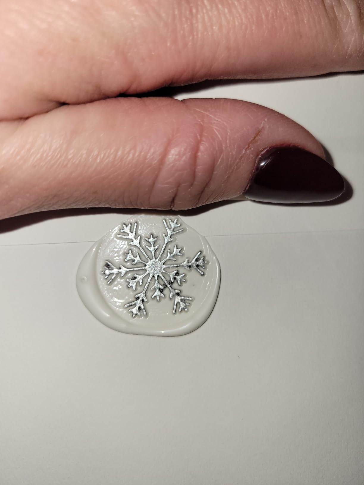 YIPLED 728PCS Wax Seal Stamp Kit with 24 Color(30 Pieces per Color) for Beginners, Ideal for Wedding Invitations, Christmas Letters, Craft Projects, Gift & Wine Sealing customer photo 2