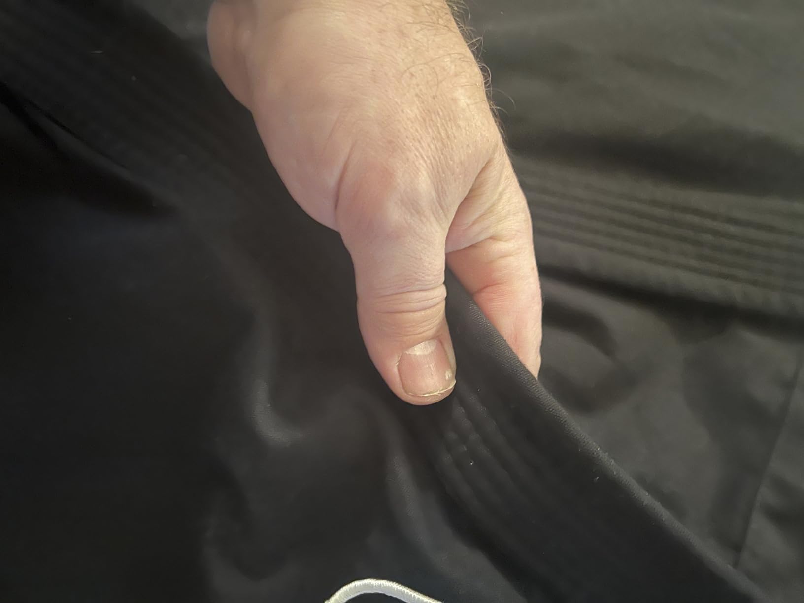 Ultimate - Middle Weight Karate Uniform Gi for Kids Adults Unisex - Complete Set with Free White Belt customer photo 1