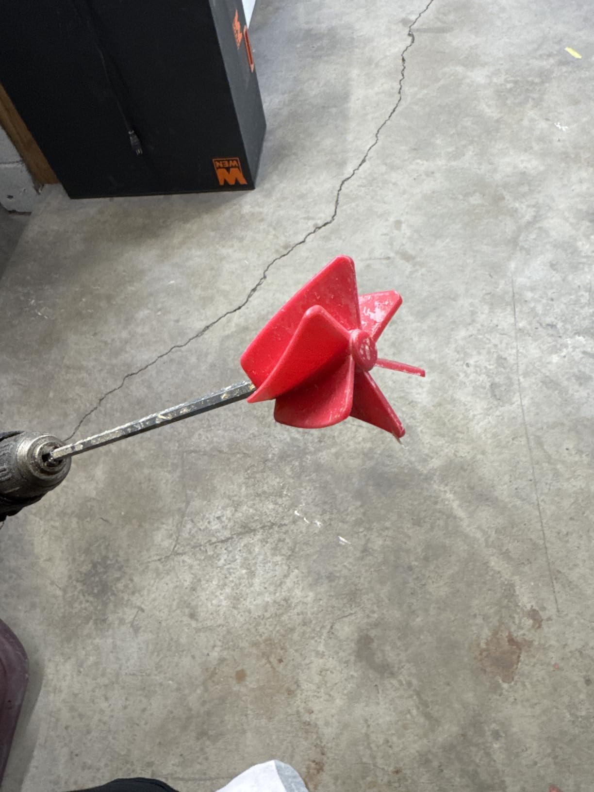 Edward Tools Paint Mixer Drill Attachment - Helix Mixer for 1 Gallon of Paint Epoxy, Resin, Silicone - Consistent Even Flow Stirrer Paddle - Works with all 3/8