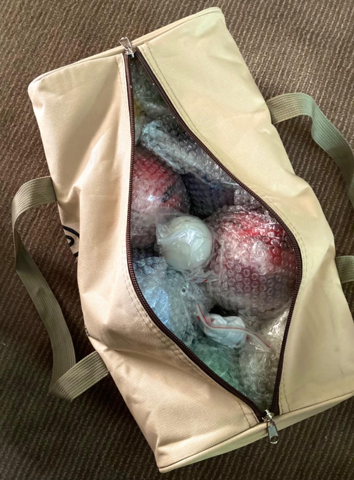 100mm Bocce Ball Set Regulation Size and Weight with 8 Resin Bochie Balls, Pallino, Carrying Bag, Measuring Rope, Gift for Family Backyard Lawn Yard Beach Bocci Games (Multi Colors, 2-8 Players) customer photo 1