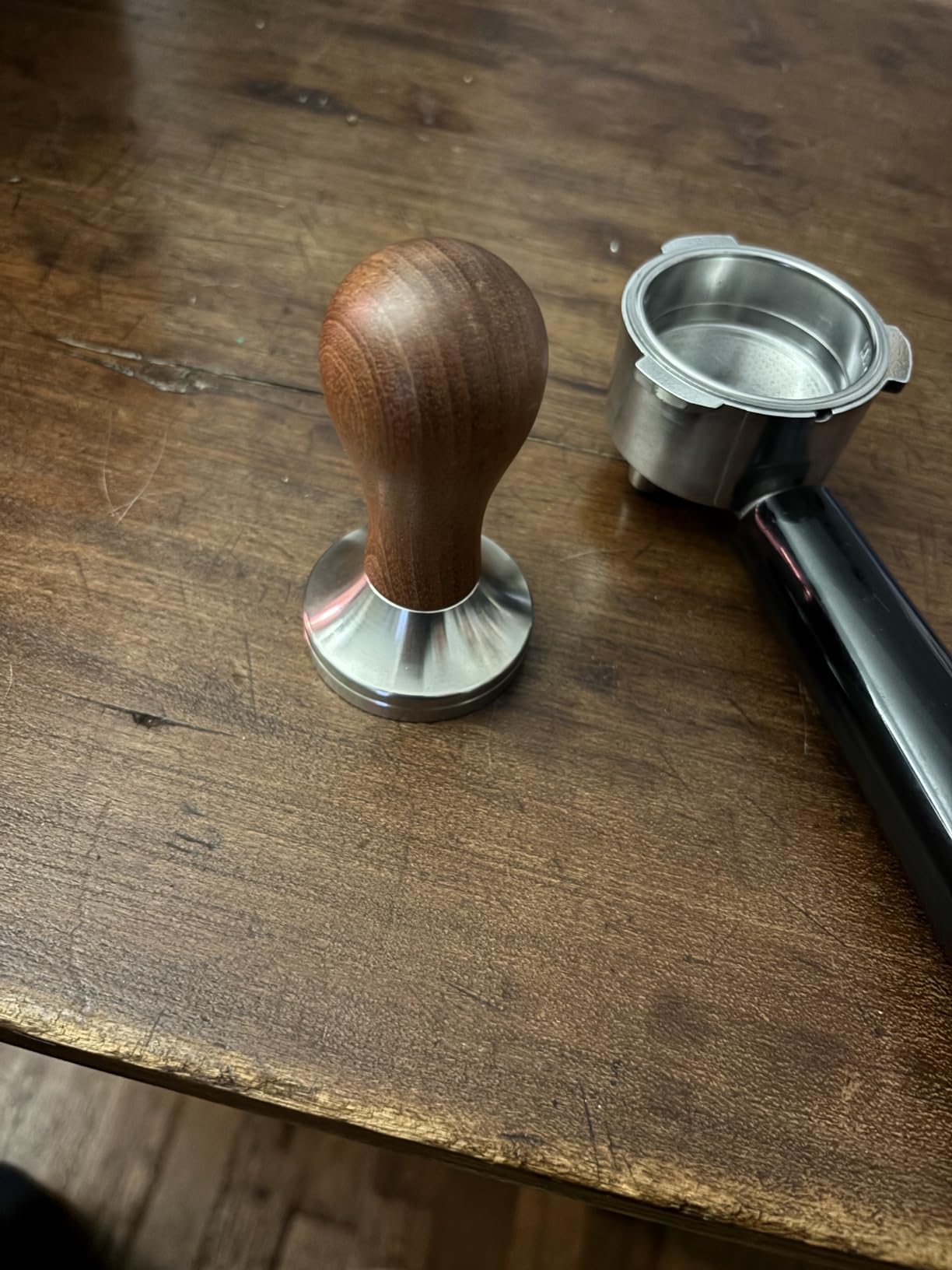 KYONANO Espresso Coffee Tamper 51mm - Espresso Press Tamper- Espresso Hand Tamper with Stainless Steel Base and Scented Rosewood Handle - Compatible with 51mm Delonghi Bottomless Portafilter customer photo 2