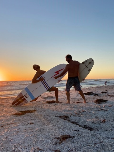 Epoxy Fiberglass Surfboard | High-Performance & Fun Single Fin Longboard Surfboard for All Wave Conditions | 8'0 | 9'0 customer photo 1