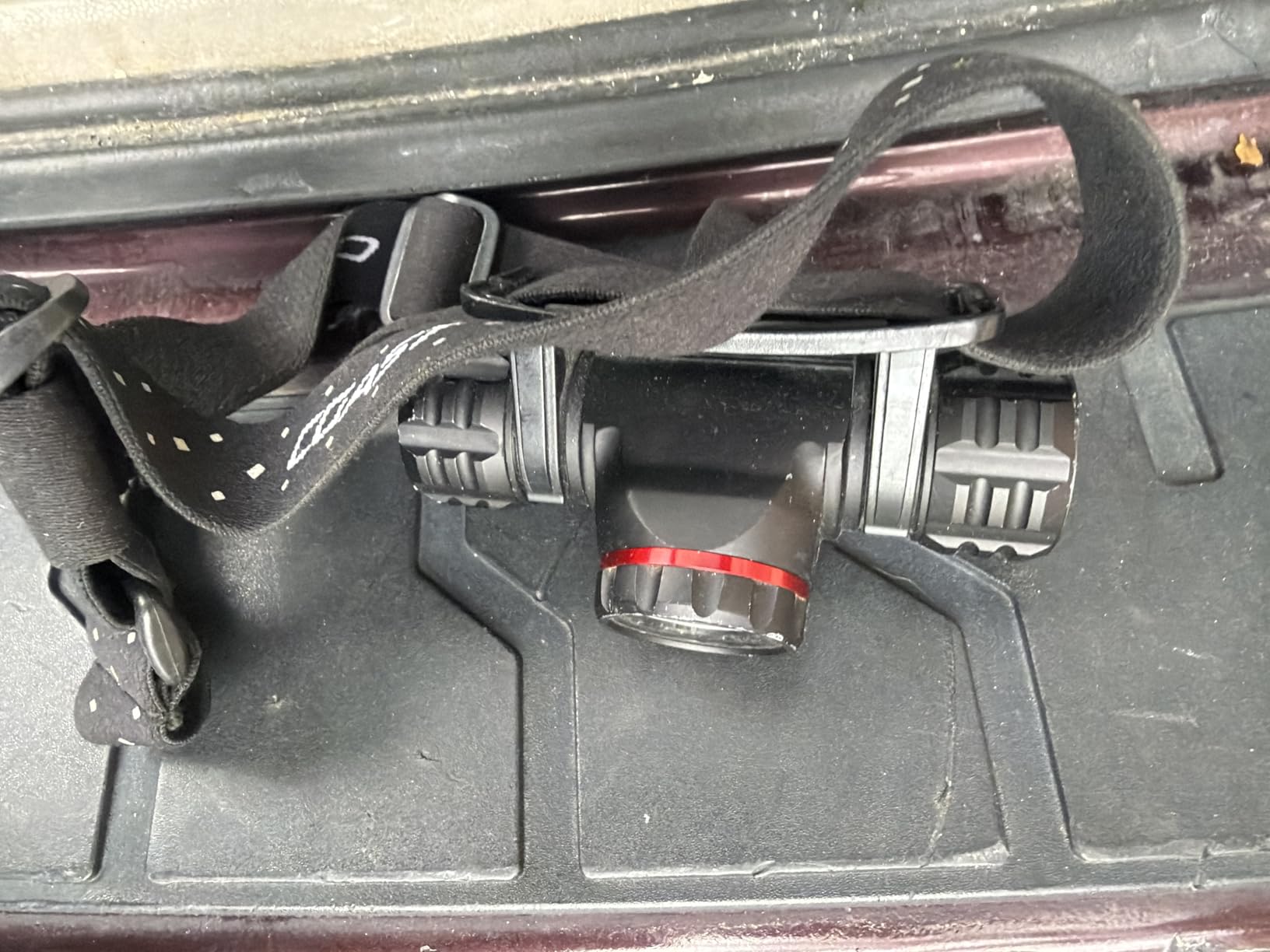 Coast XPH34R 2075 Lumen USB-C Rechargeable-Dual Power LED Headlamp withPURE Beam Twist Focus and Magnetic Base customer photo 1