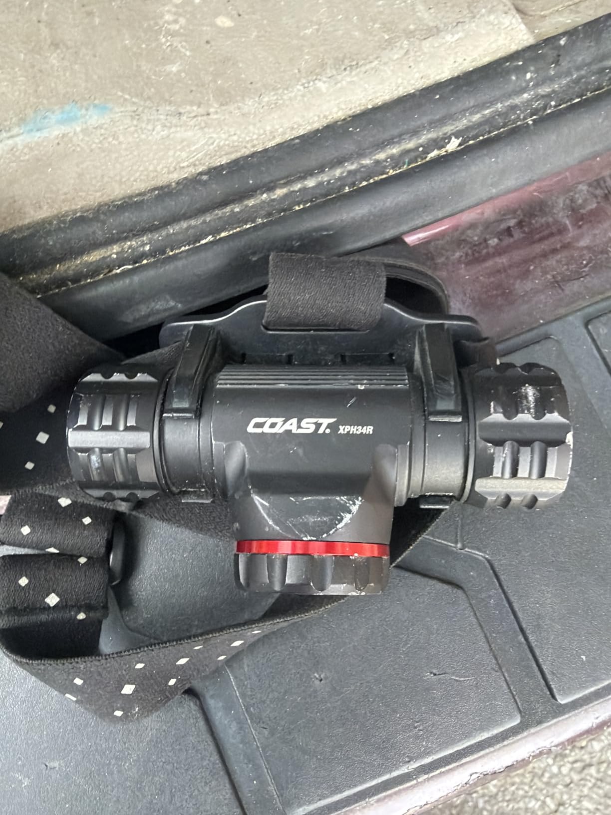 Coast XPH34R 2075 Lumen USB-C Rechargeable-Dual Power LED Headlamp withPURE Beam Twist Focus and Magnetic Base customer photo 2