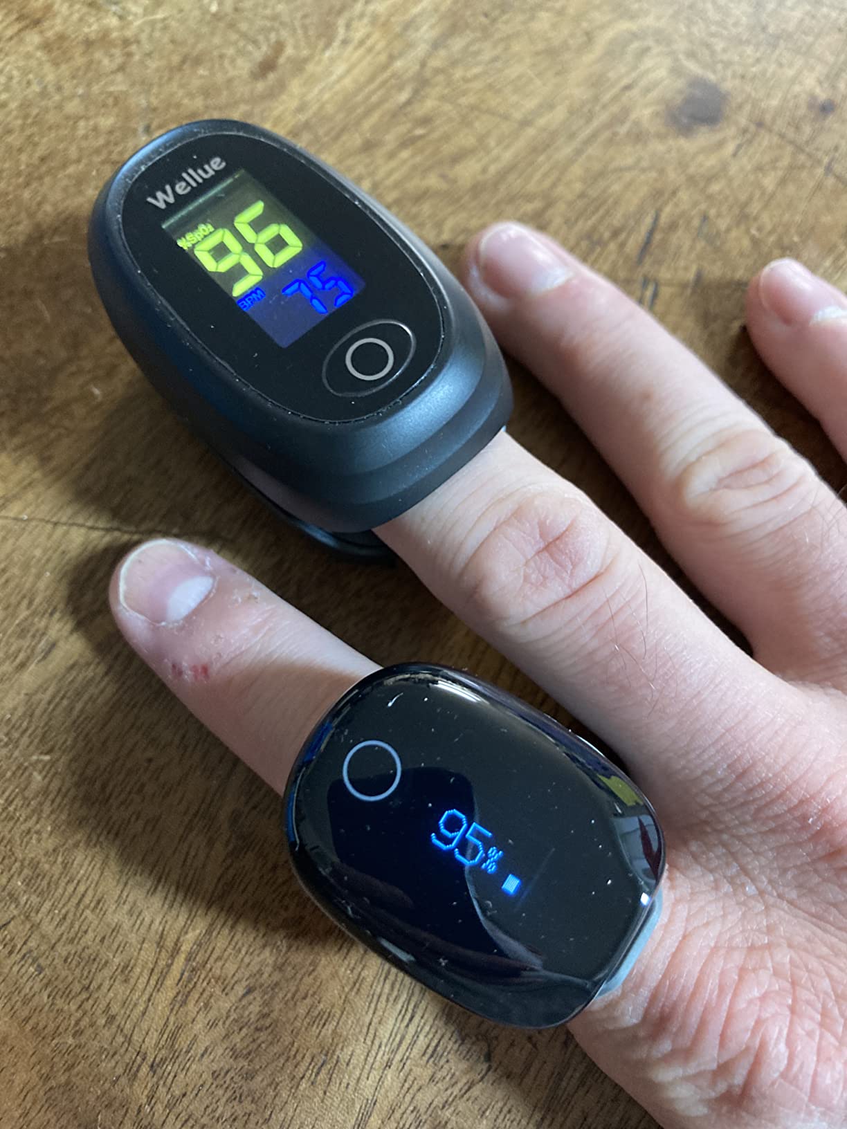 Wellue O2Ring Oxygen Monitor with Vibration Reminder -Bluetooth O2 Pulse Oximeter Rechargeable, Continuous Recording of SpO2 & PR, Blood Oxygen Saturation Tracker with Free APP & PC Reports customer photo 2