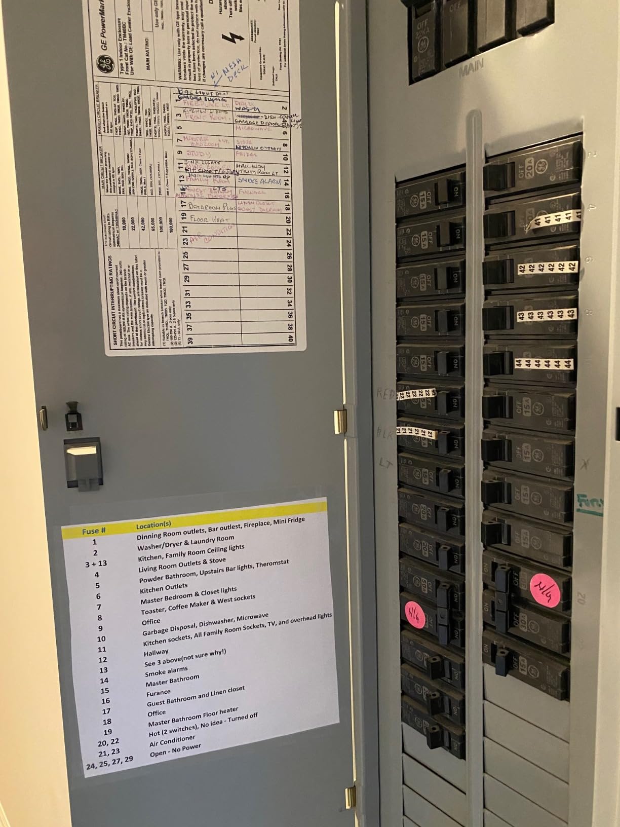 Klein Tools 80016 Circuit Breaker Finder Tool Kit with Accessories, GFCI Outlet Tester, 2-Piece Set, Includes Cat. No. ET310 and Cat. No. 69411 customer photo 2