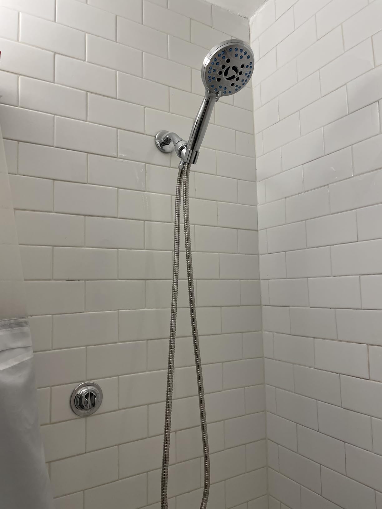 AquaCare High Pressure 8-mode Handheld Shower Head - Anti-clog Nozzles, Built-in Power Wash to Clean Tub, Tile & Pets, Extra Long 6 ft. Stainless Steel Hose, Wall & Overhead Brackets customer photo 2