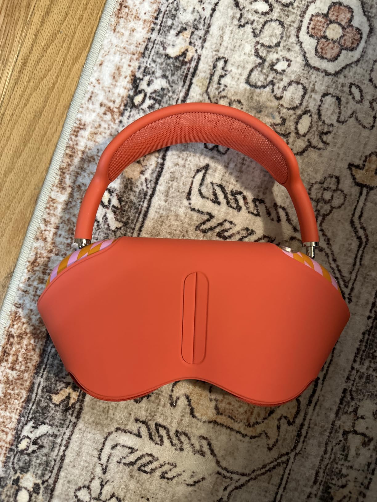 Apple AirPods Max - Green (Renewed) customer photo 1