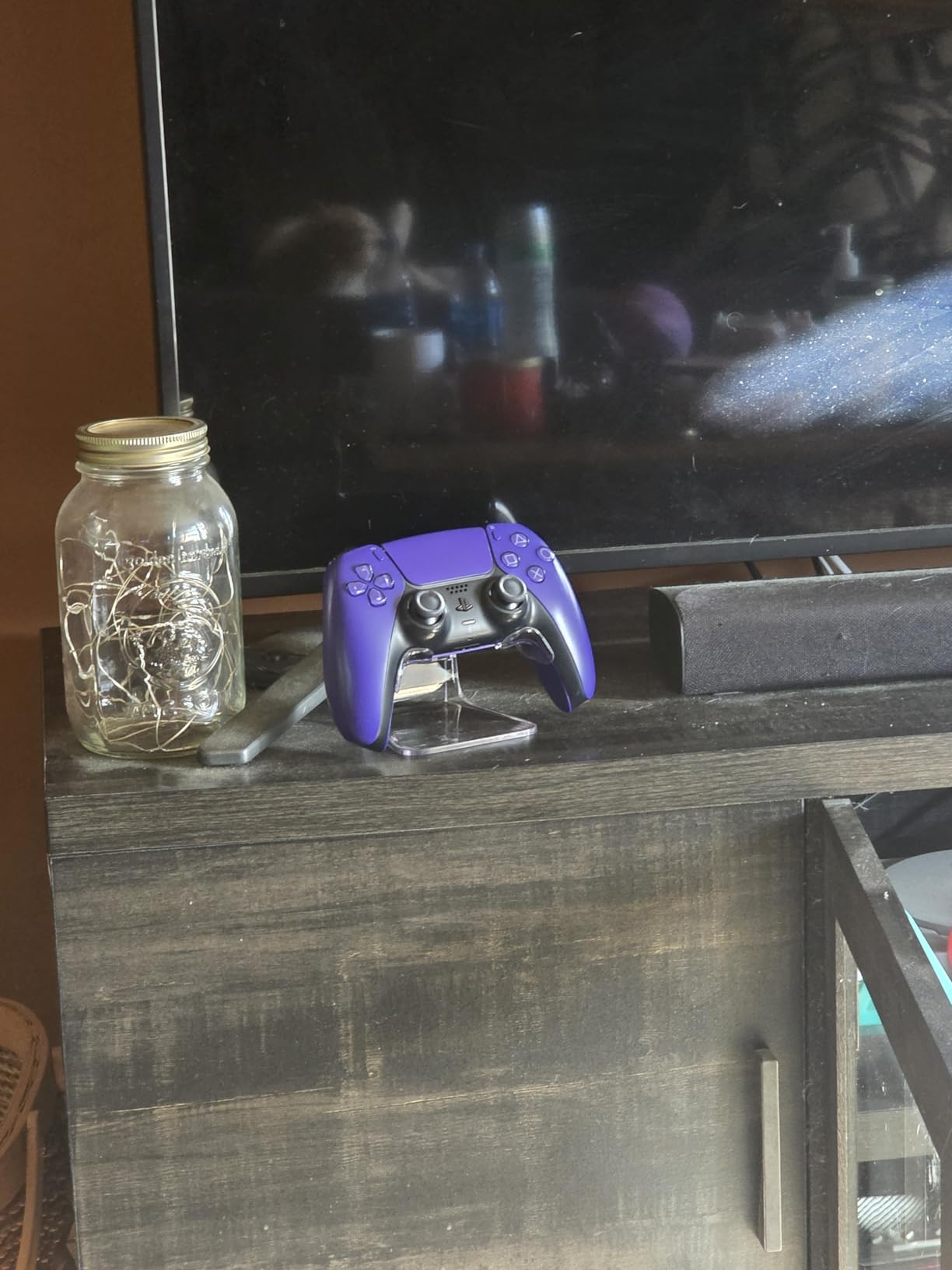 Skull & Co. Phantom Stand Holder Compatible for PS5 Controller - Transparent customer photo 1