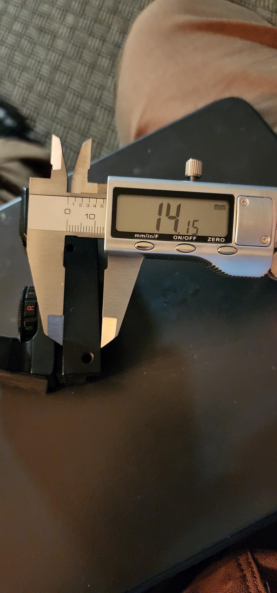 Digital Caliper Measuring Tool, Stainless Steel Vernier Caliper Digital Micrometer with Large LCD Screen, Easy Switch from Inch Metric Fraction, 6 Inch Caliper Tool for DIY/Household customer photo 1