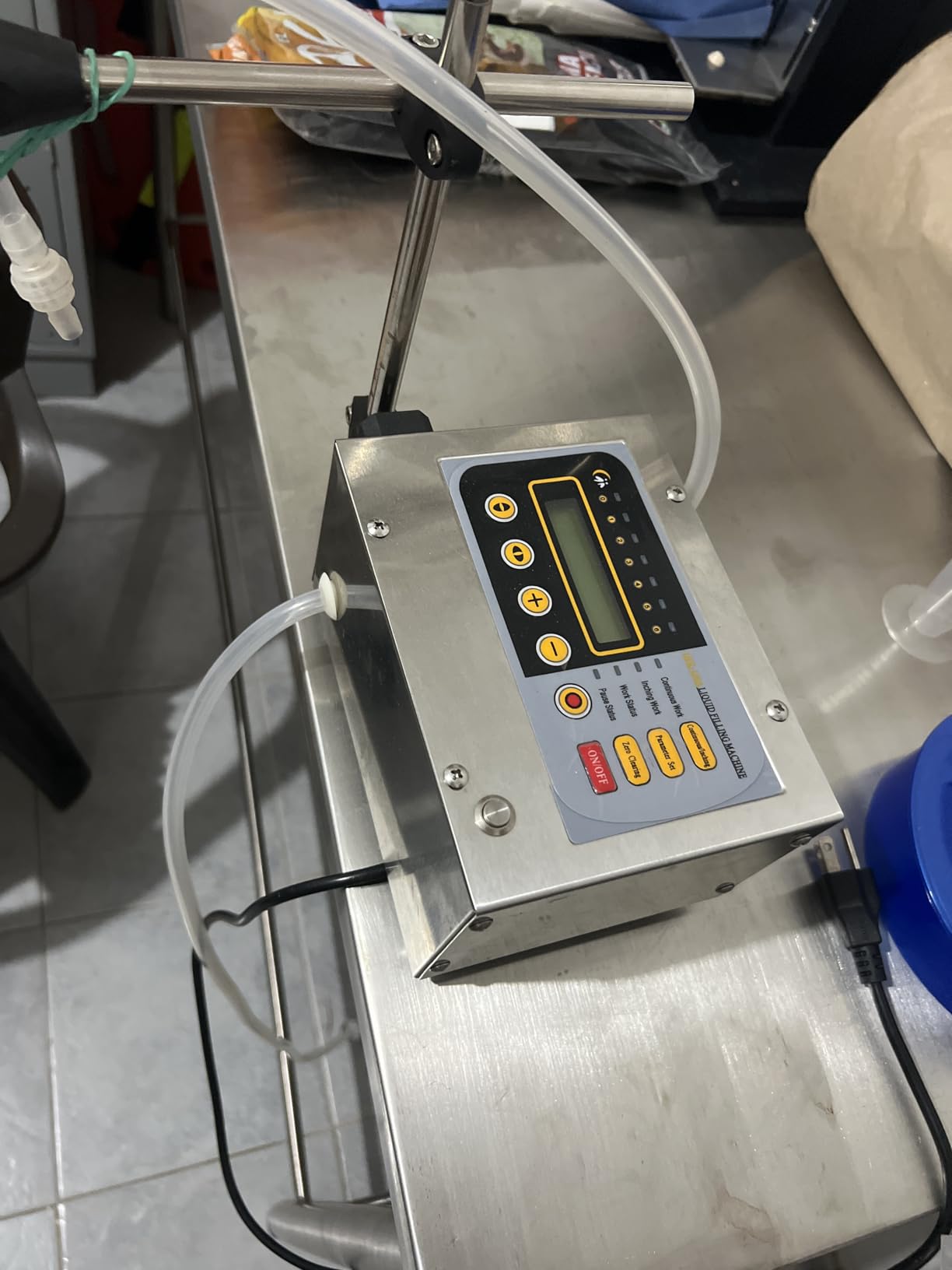 Liquid Filling Machine 2-118 Oz Bottle Filler Machine with Anti-Dripping Nozzle Diaphragm Pump Digital Control for Cosmetic Water, Wine, Makeup Remover GFK-160A customer photo 1