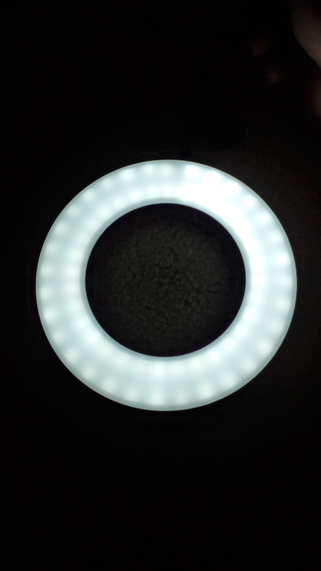 Video Conference Lighting Kit, Ring Light Clip on Laptop Monitor with 5 Dimmable Color & 5 Brightness Level for Webcam Lighting/Zoom Lighting/Remote Working/Self Broadcasting and Live Streaming customer photo 1