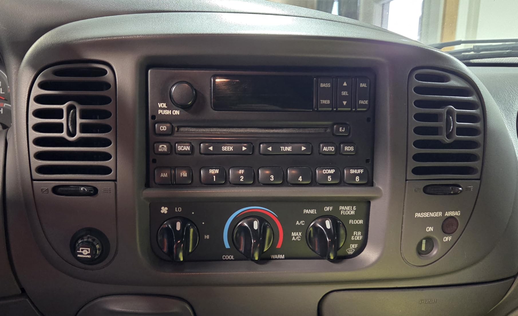 REDARC Tow-Pro Liberty Electric Trailer Brake Controller, Universal Fit for 1 to 2 Axle Cars, Trucks, SUVs, Proportional Braking, 12V Compatible to Tow RV, Camper, Trailer, Boat customer photo 1