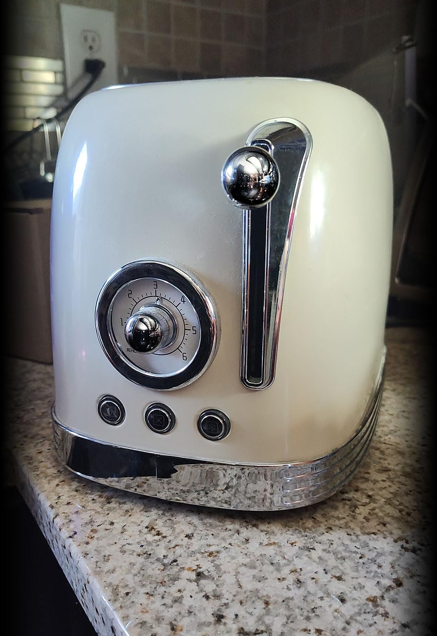 CROWNFUL 2-Slice Toaster, Extra Wide Slots Toaster, Retro Stainless Steel with Bagel, Cancel, Defrost, Reheat Function and 6-Shade Settings, Removal Crumb Tray, Cream customer photo 1