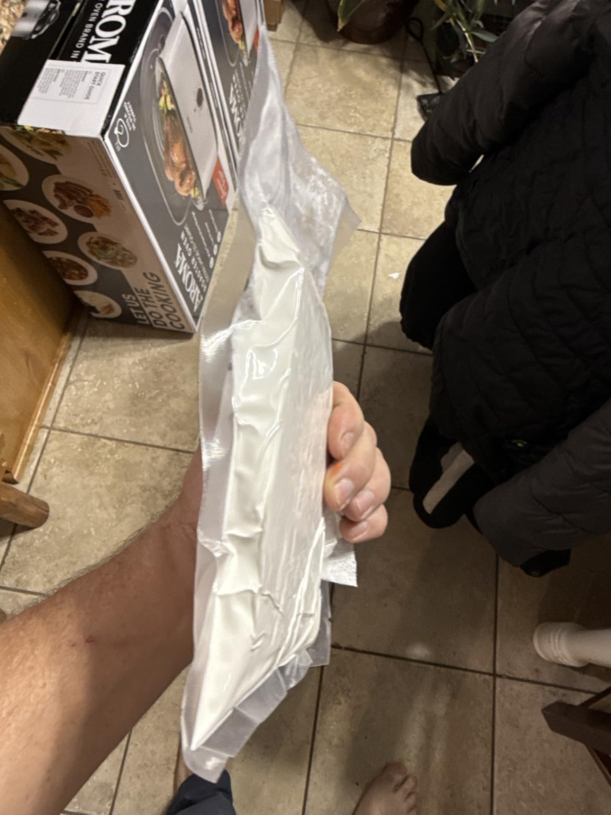 VEVOR Chamber Vacuum Sealer, 320W Sealing Power, Vacuum Packing Machine for Wet Foods, Meats, Marinades and More, Compact Size with 12.6 in Sealing Length, Applied in Home Kitchen and Commercial Use customer photo 1