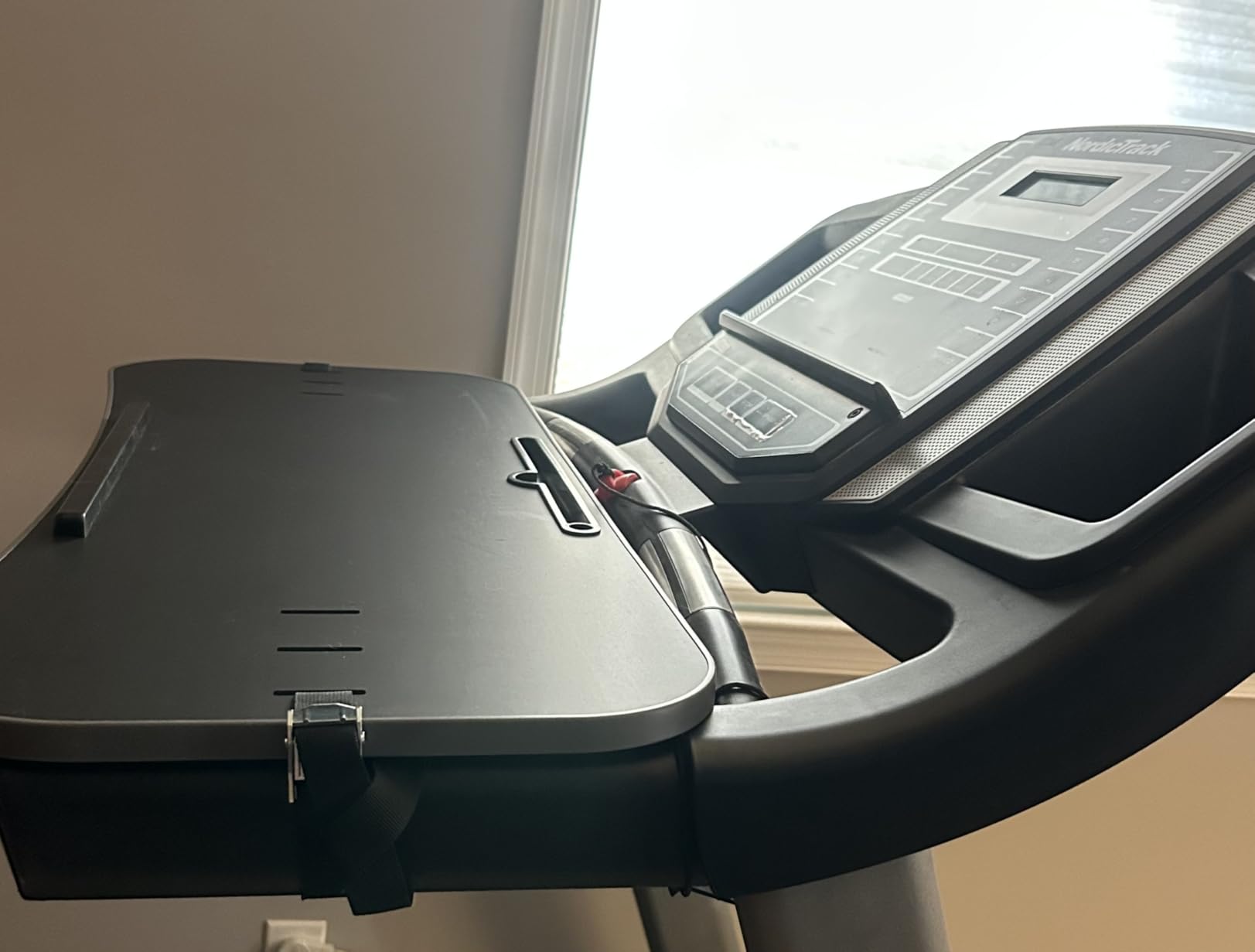 Miden Treadmill Desk Attachment, Universal Laptop Desk, Ergonomic Platform for Notebooks, Tablets, Workstation for Treadmill Handlebars up to 36 inches customer photo 2