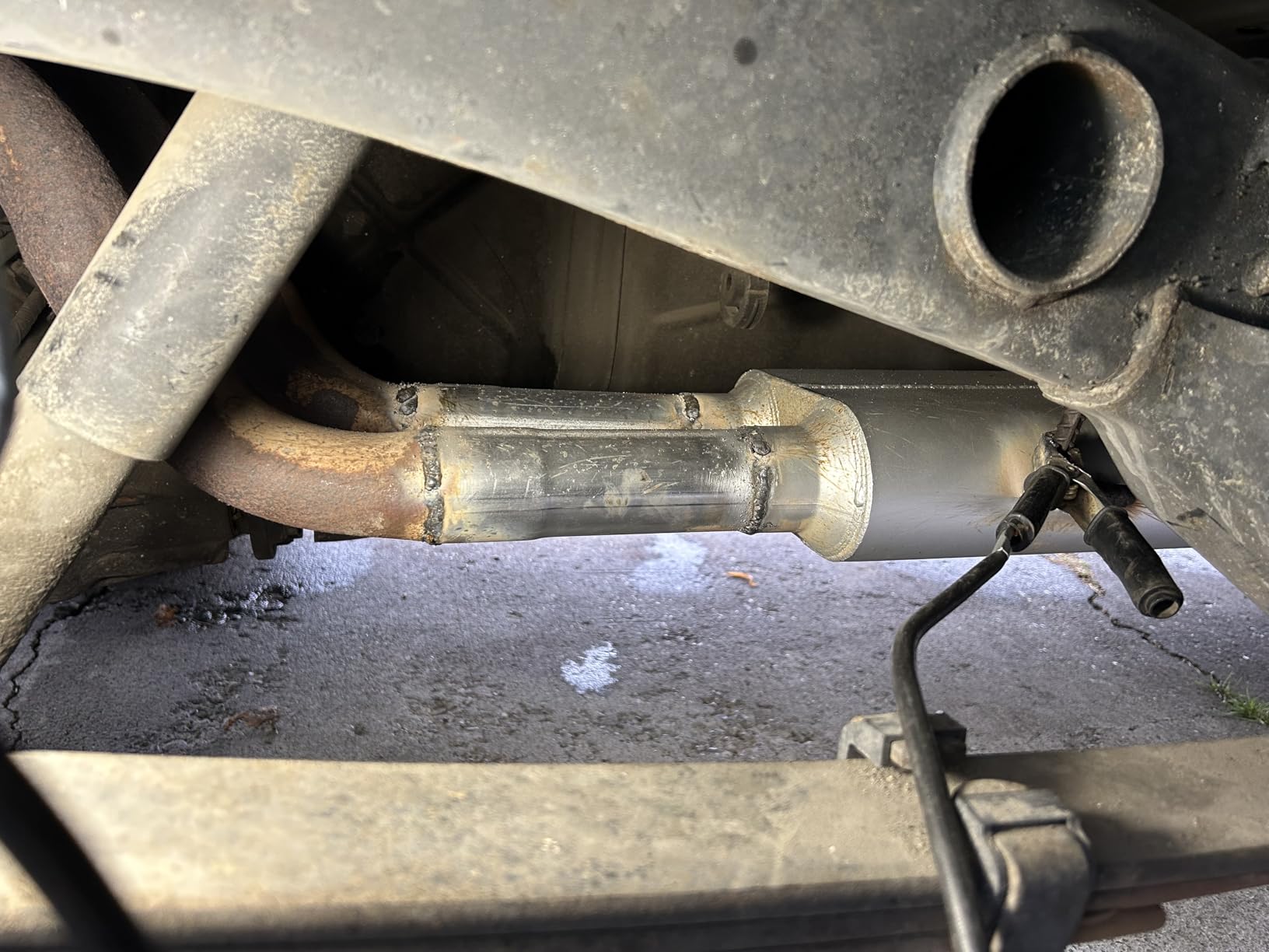 Universal Mufflers Performance Automotive Exhaust Aluminized Steel Muffler Dual Chamber 3