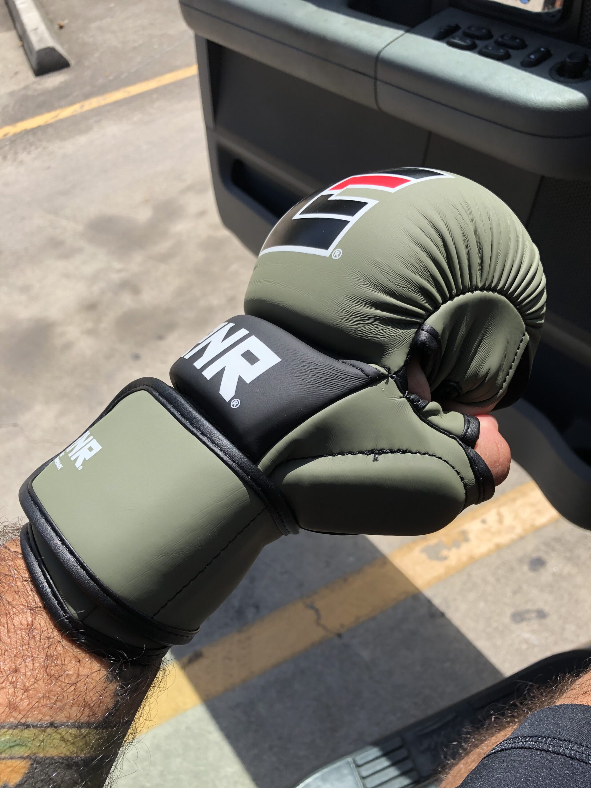 Combat Corner MMA Spar Gloves for Men and Women - Kickboxing, MMA, Muay Thai Sparring Training Gloves customer photo 1