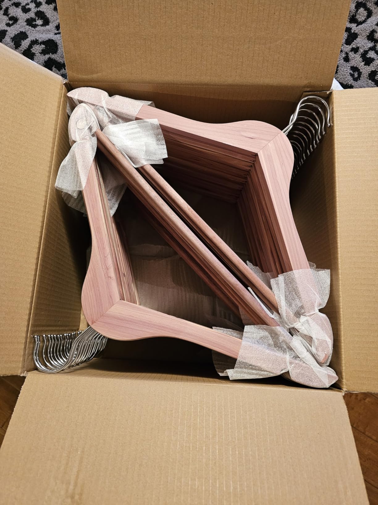 TOPIA HANGER American Red Cedar Wooden Hangers 30 Pack, Clothes Hangers for Closet, Wood Suit Hangers with Smooth Cut Notches, 360°Flexible Hook, Non-Slip Pants Bar(Natural)-CT07C30 customer photo 2