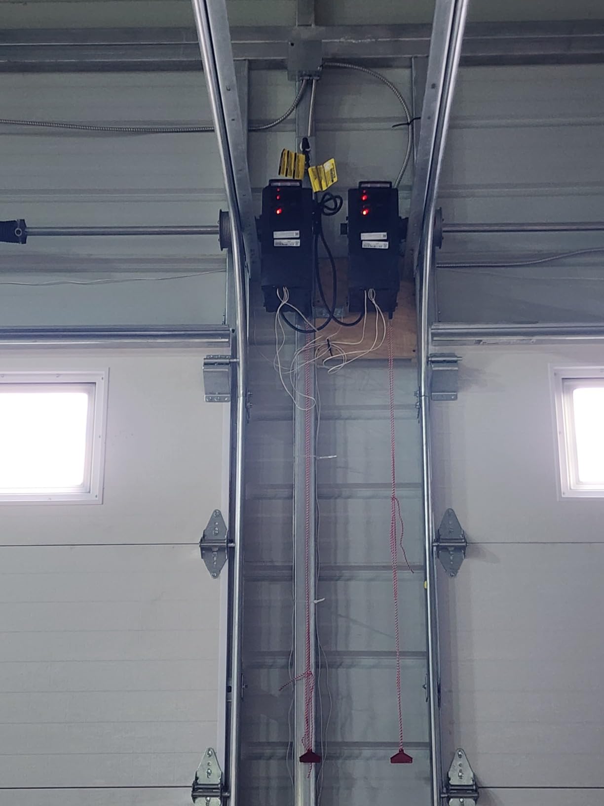 Genie B6172H Wall Mount Smart Garage Door Opener, DC Motor Lifts up to 14ft high 850lbs customer photo 1