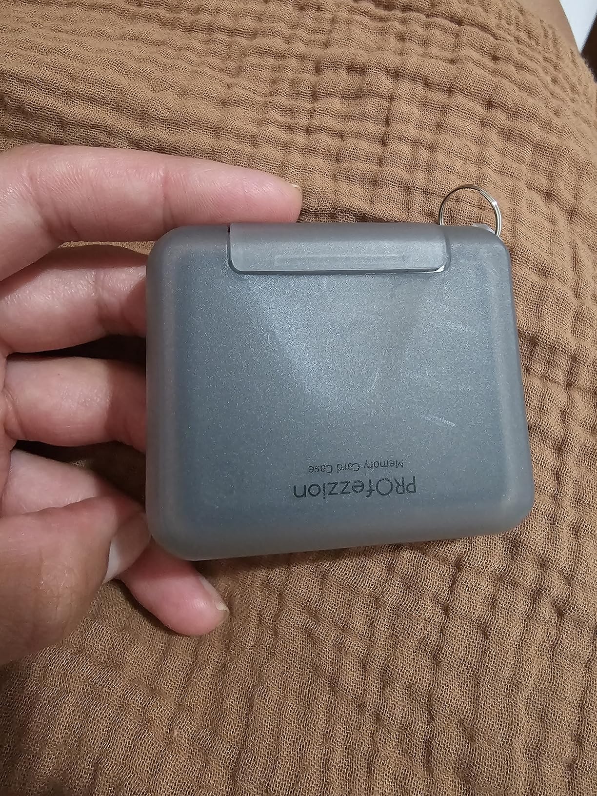 PROfezzion SD Card Holder Case Water-Resistant: Portable 12 Slots Memory Card Case for 8 Micro SD Card & 4 SD/SDXC/SDHC Card, Memory Card Hard Carrying Box Keeper Protector with Rubber Interior Grey customer photo 2