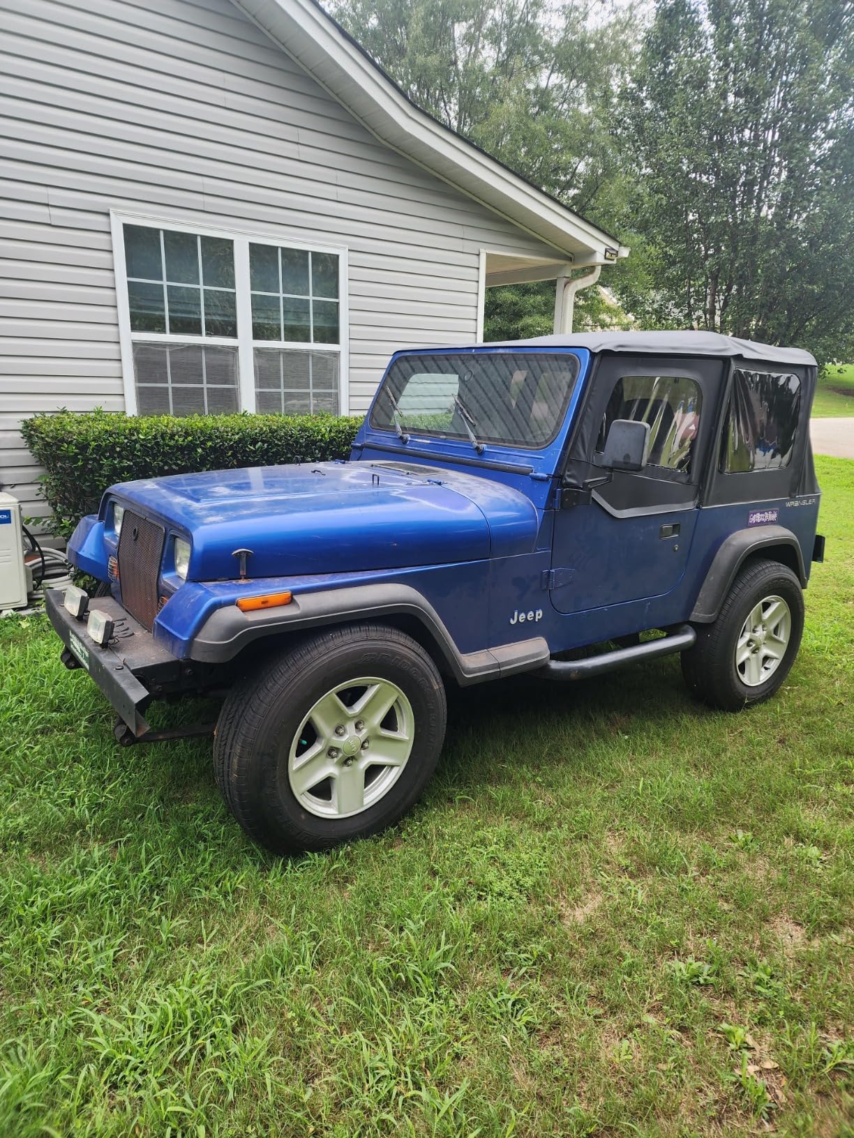 TACTIK Fabric Only Replacement Soft Top - Fits Jeep Wrangler 1988-1995 YJ - Custom-Fit Fabric Roof with Removable Side and Back Window (With Door Skins, Black Diamond) customer photo 1
