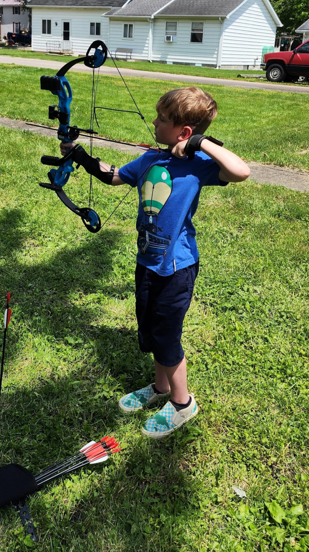 Compound Bow Archery for Youth and Beginner, Right Handed customer photo 1