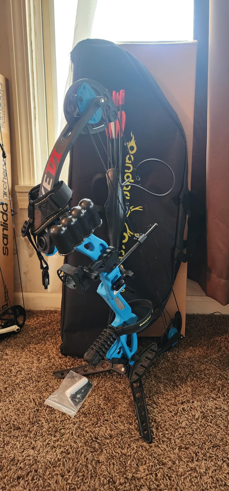 Compound Bow Archery for Youth and Beginner, Right Handed customer photo 2