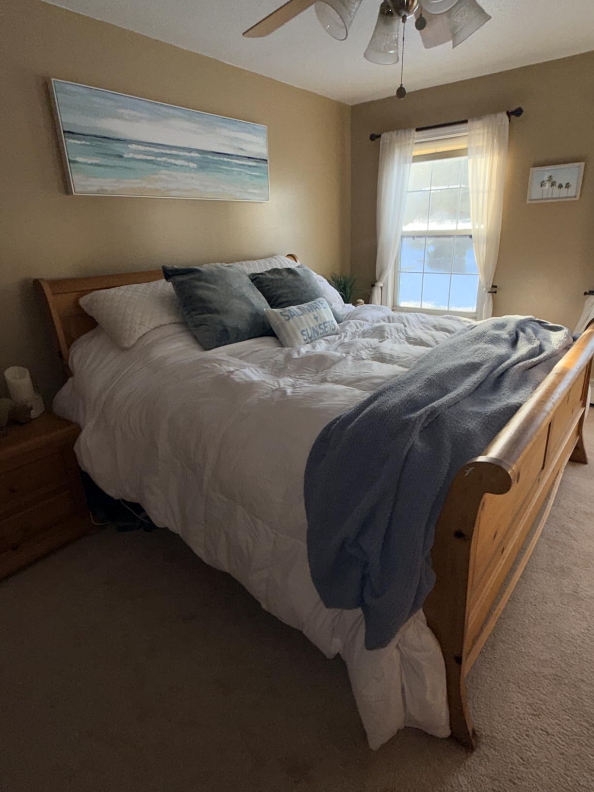 Luxurious All-Season Goose Down Feather Fiber Comforter Queen Size Duvet Insert, Exquisite Black Pinch Pleat Design, Premium Baffle Box, 100% Egyptian Cotton Cover, 65 oz. Fill Weight, Black customer photo 2