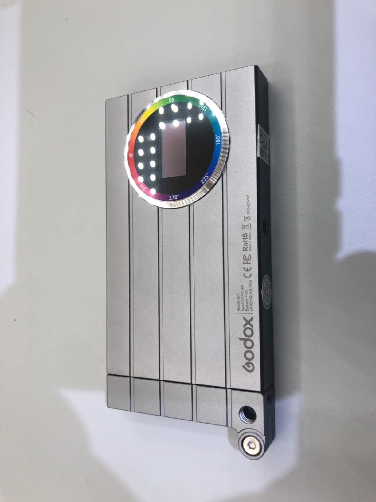 Godox M1 RGB Camera Light, Portable LED Video Light, Pocket Full Color LED Video Light Panel CRI 97+ 2500k-8500k, Music Beats Function and 15 FX Lighting Effects with Aluminum Alloy Body customer photo 1