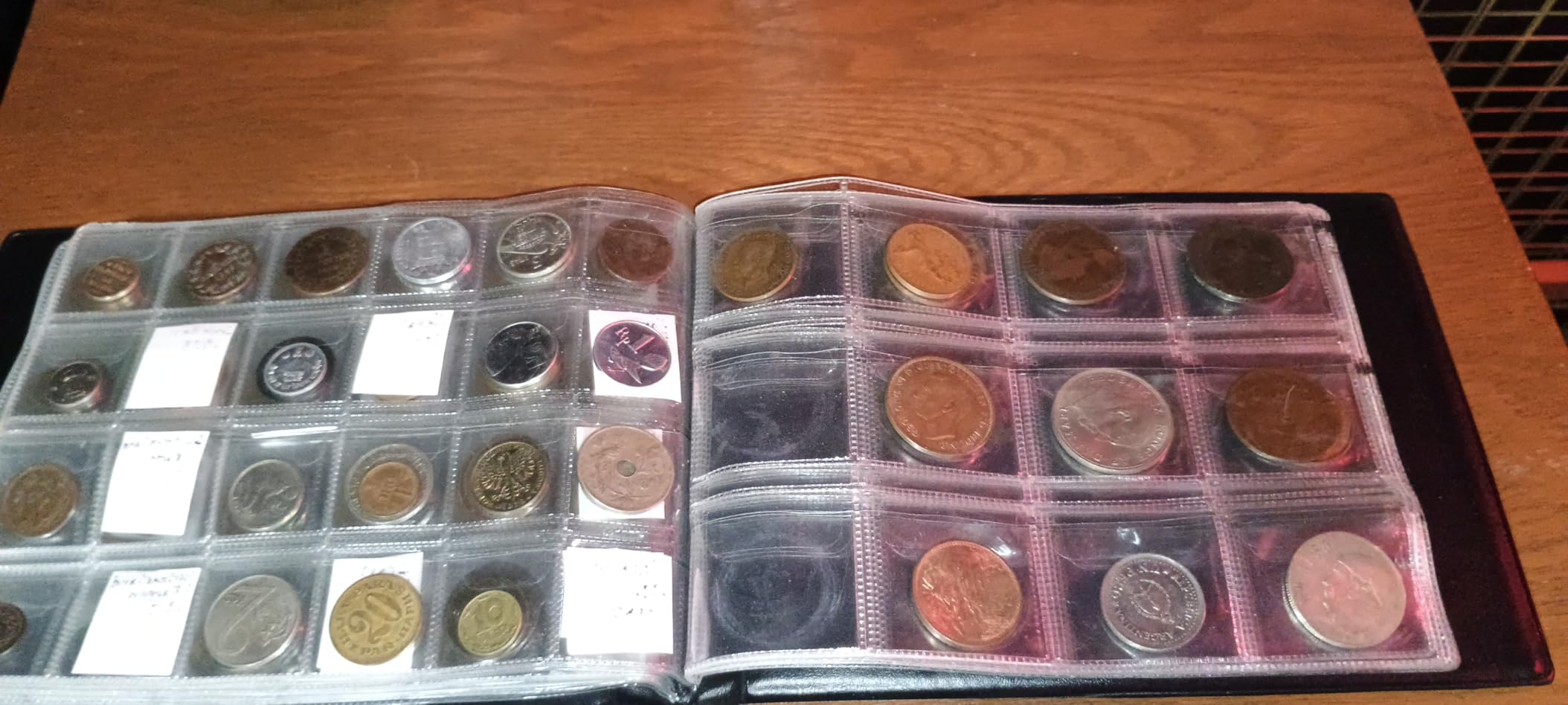 Coin Collection Supplies Holder Book for Collectors, 300 Pockets Coin Collection Organizer Storage Box Case Album for 20/25/27/30/38mm Coin customer photo 2