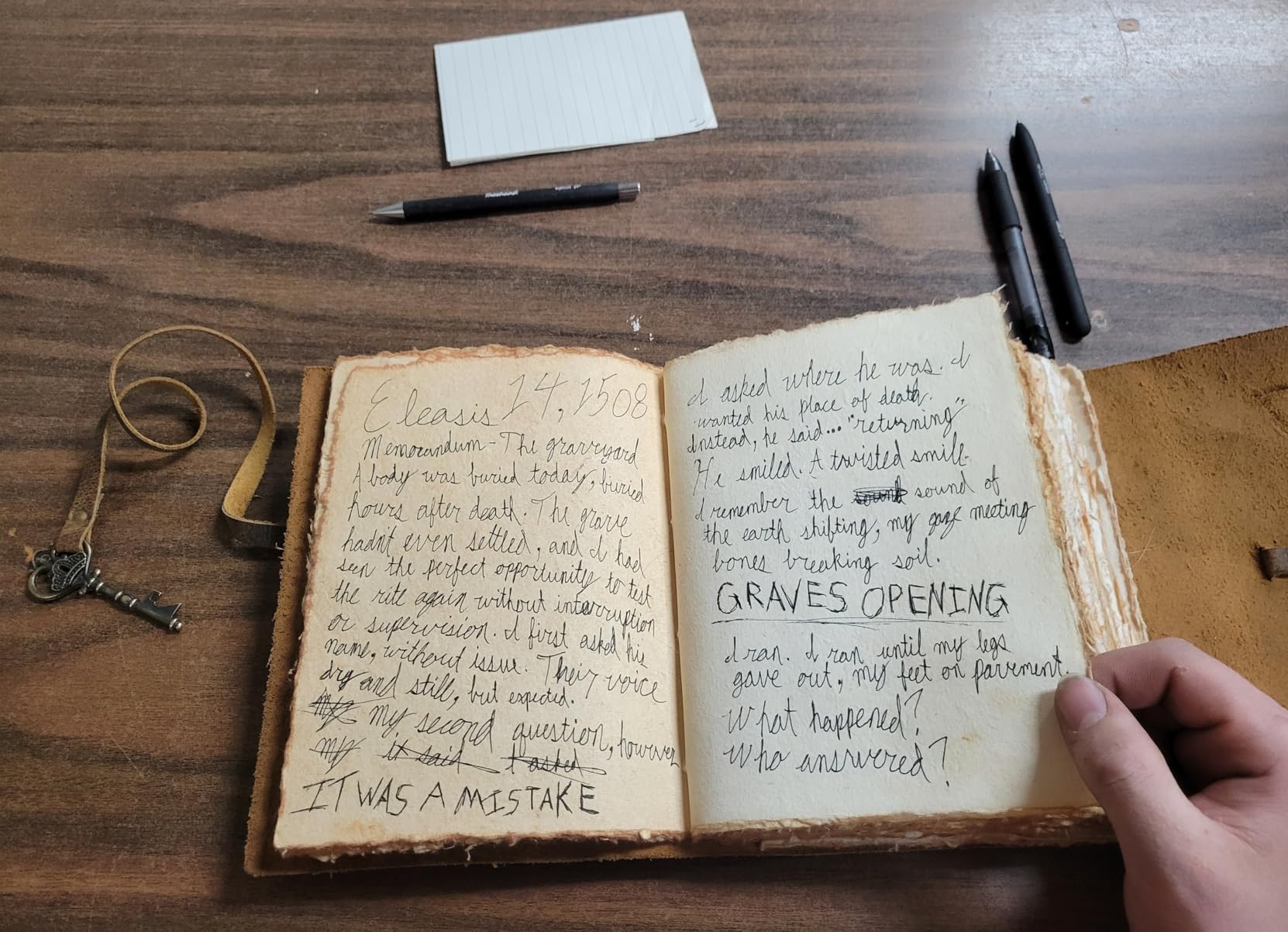 LEATHER VILLAGE Vintage Leather Journal - 200 Handmade Vintage Deckle Edge Paper - Leather bound Journal For Women Men - Vintage Key Closure - Book of Shadows - Cappuccino Brown - 6X4 inches (A6) customer photo 1