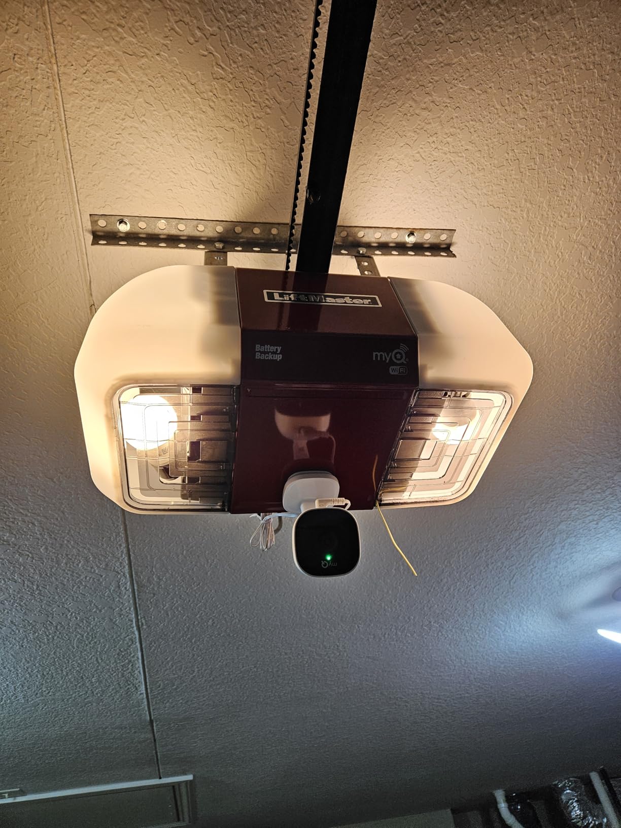 myQ Smart Garage Security Camera - 1080p HD Video, Night Vision, Motion Detection, Magnetic, Wi-Fi, Two-Way Audio, Smartphone Control customer photo 2