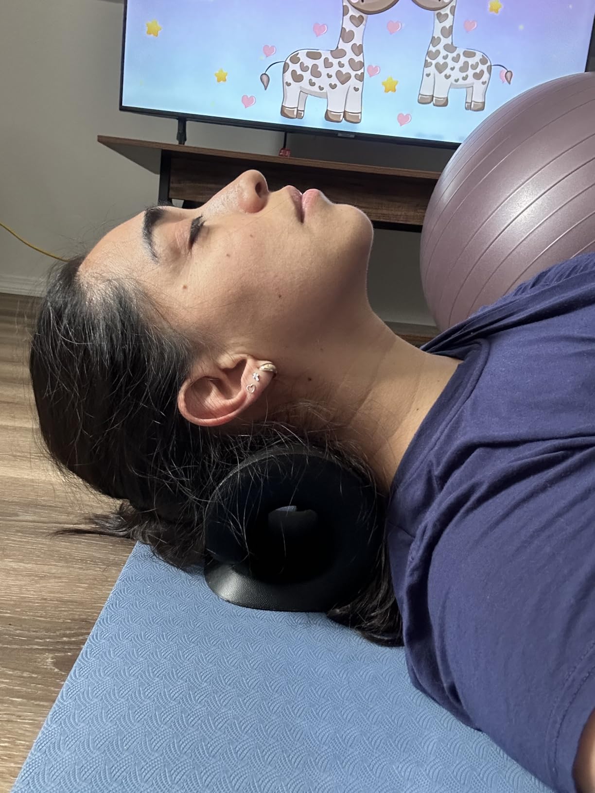 RESTCLOUD Neck and Shoulder Relaxer, Cervical Traction Device for TMJ Pain Relief and Cervical Spine Alignment, Chiropractic Pillow, Neck Stretcher (Black) customer photo 1