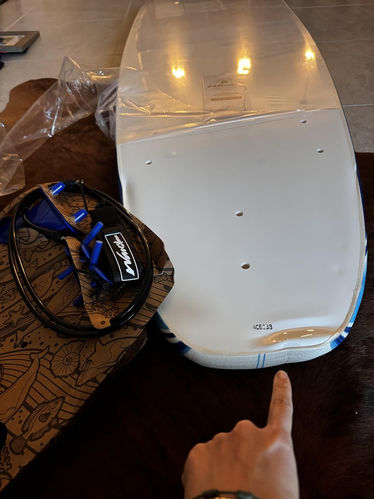 Wavestorm - Classic Soft Top Foam 7ft Surfboard Surfboard for Beginners and All Surfing Levels Complete Set Includes Leash and Multiple Fins Heat Laminated, Blue Pinline (AZ22-WSSF700-PIN) customer photo 2