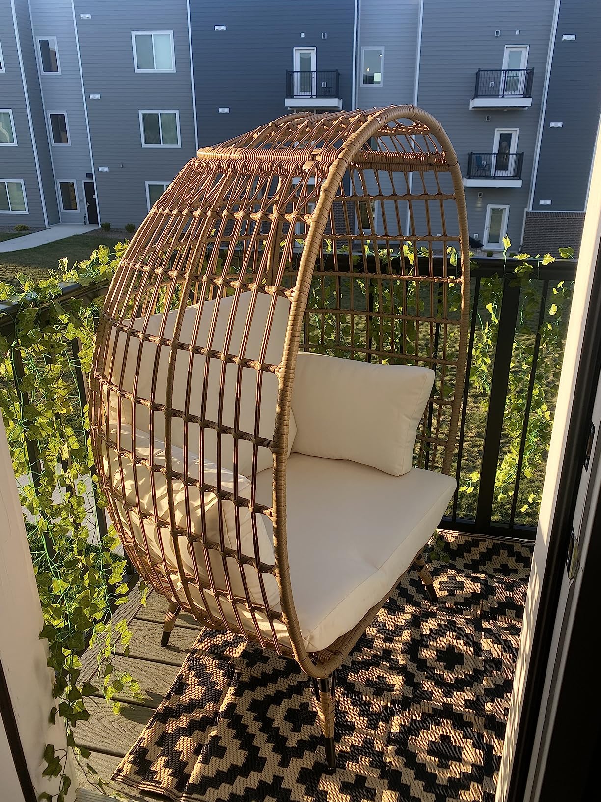 Best Choice Products Wicker Egg Chair, Oversized Indoor Outdoor Lounger for Patio, Backyard, Living Room w/ 4 Cushions, Steel Frame, 440lb Capacity - Ivory customer photo 2