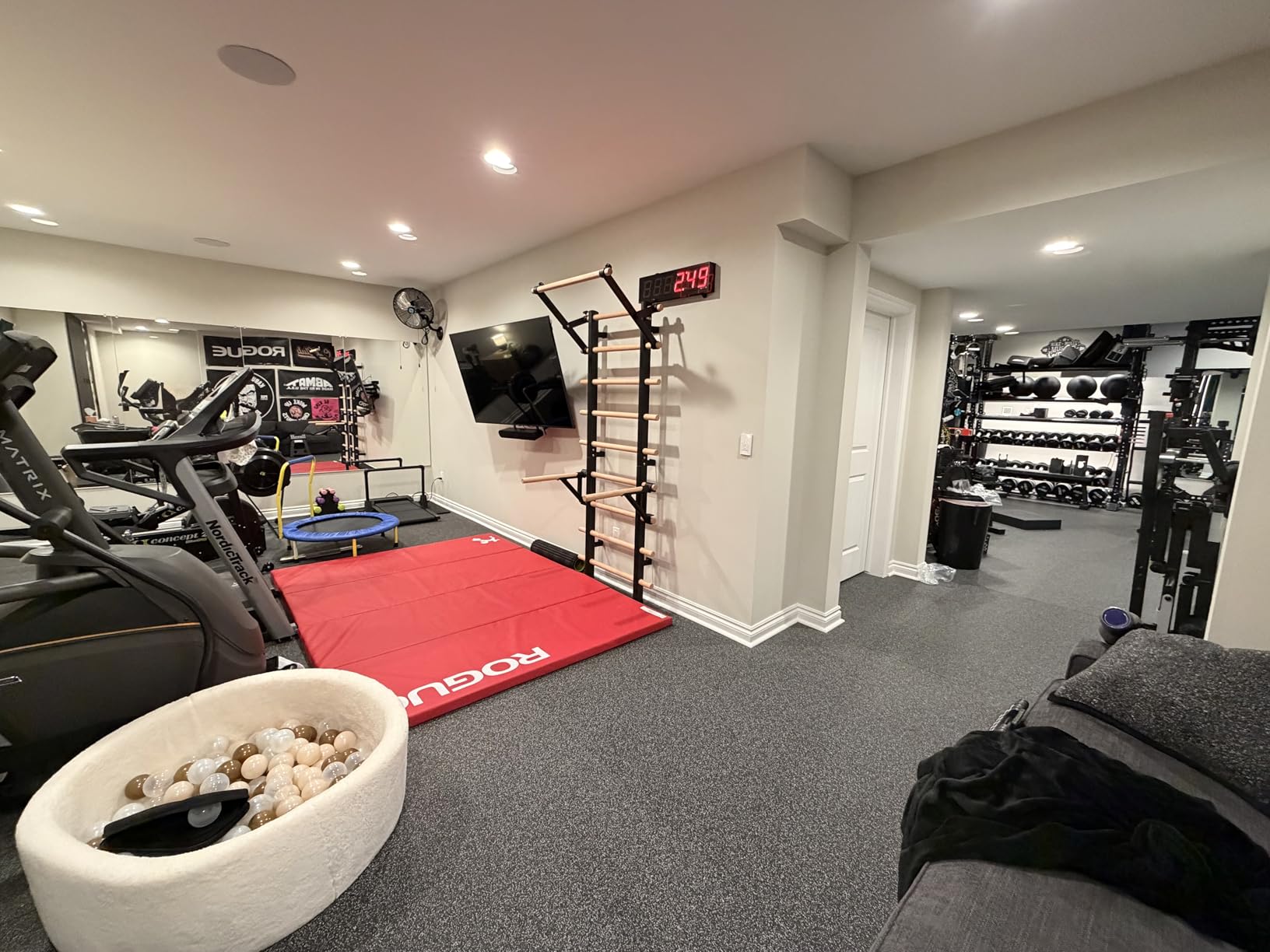 DHT Wood Stall Bar, Swedish Ladder Suspension Trainer with 9 Strategic Rods, for Home, Gym, School and Clinics, Black customer photo 1