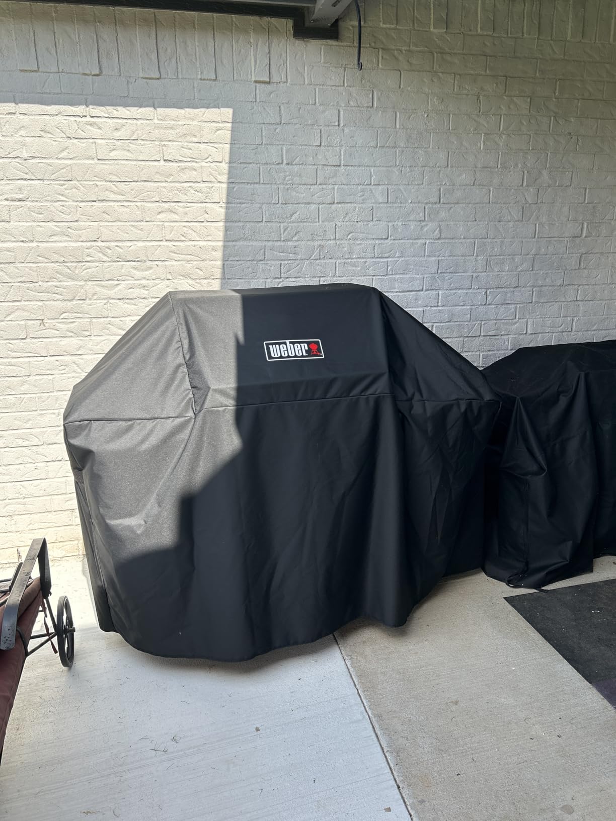 Weber Premium Outdoor Grill Cover - Water-Resistant Weather-Protective Grill Cover for Genesis 300 Series (3 Burners) Gas Grills, Durable Black Fabric with Secure Fastening Straps customer photo 1